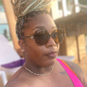 Meet your Posher, Amber